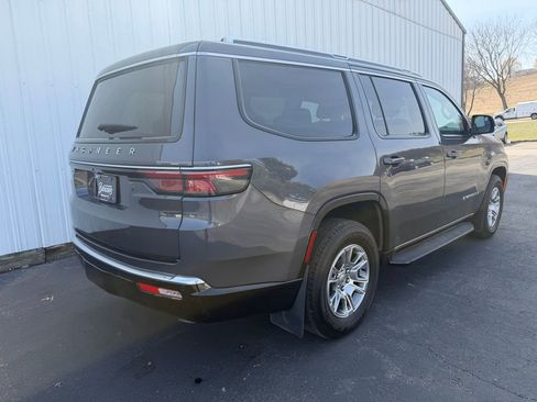 Used 2024 Jeep Wagoneer 4WD image 4