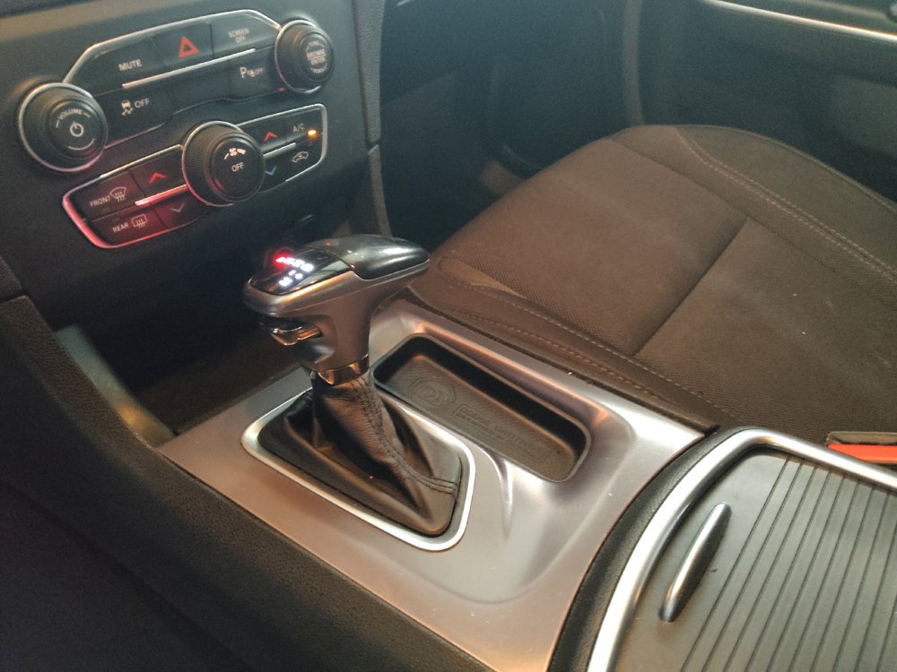 Used 2019 Dodge Charger SXT RWD image 26