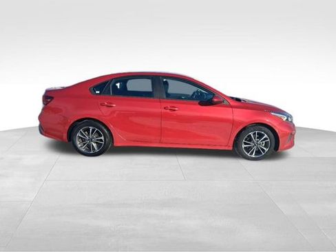 Used 2023 Kia Forte LXS image 6