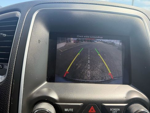 Used 2019 Dodge Durango SXT image 21