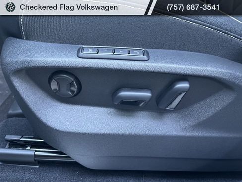 New 2026 Volkswagen Atlas Cross Sport SEL Premium R-Line image 24