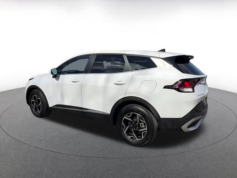 Used 2025 Kia Sportage LX image 10
