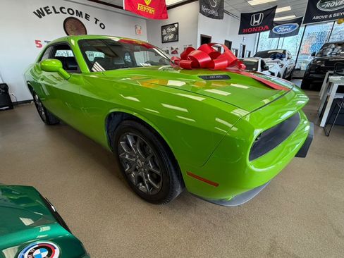 Used 2017 Dodge Challenger GT w/ Driver Convenience Group image 13