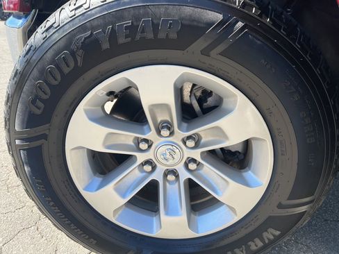 Used 2024 RAM 1500 Laramie image 11