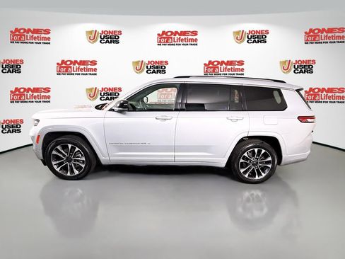 Used 2023 Jeep Grand Cherokee L Overland w/ Advanced Protech Group III AWD/4WD image 16