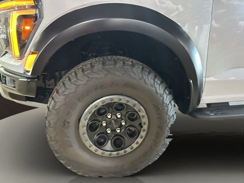 Used 2025 Ford F150 Raptor AWD/4WD image 16