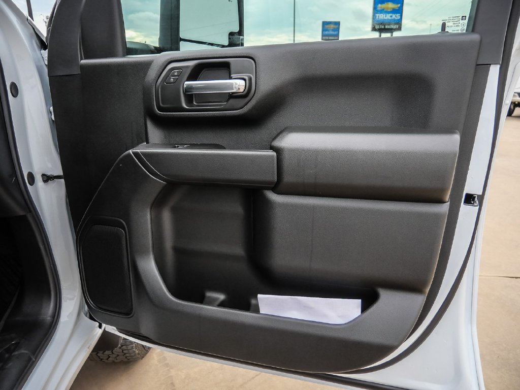 New 2026 Chevrolet Silverado 2500 Custom w/ Custom Value Package AWD/4WD image 17