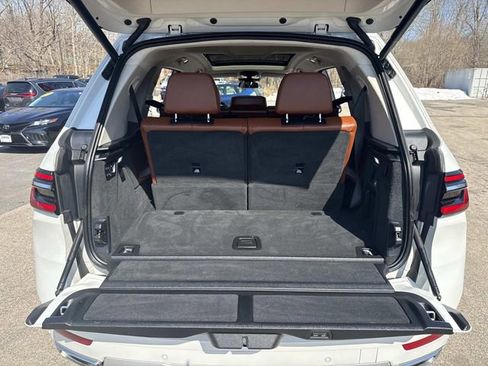 Used 2023 BMW X7 xDrive40i image 9