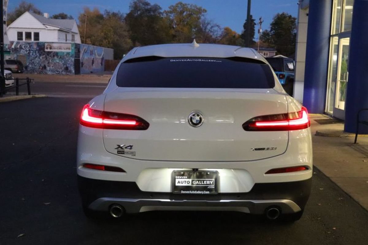 Used 2019 BMW X4 xDrive30i AWD/4WD image 4