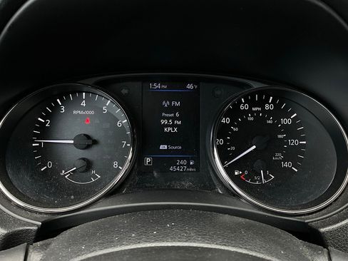 Used 2022 Nissan Rogue Sport S image 33