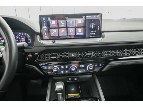 Used 2023 Honda Accord Touring image 17