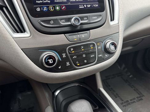 Used 2024 Chevrolet Malibu LT image 24
