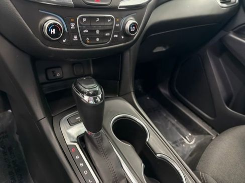 Used 2018 Chevrolet Equinox LT AWD/4WD image 16