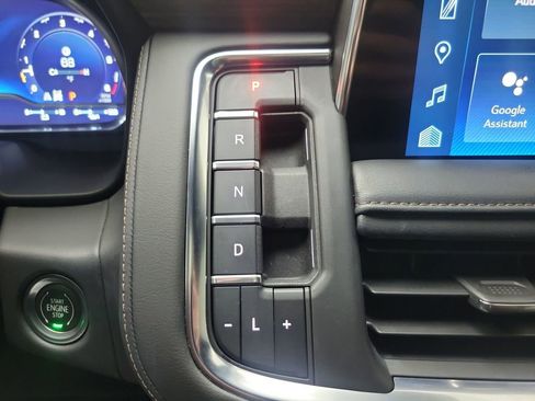 Used 2023 Chevrolet Suburban High Country w/ Premium Package image 16