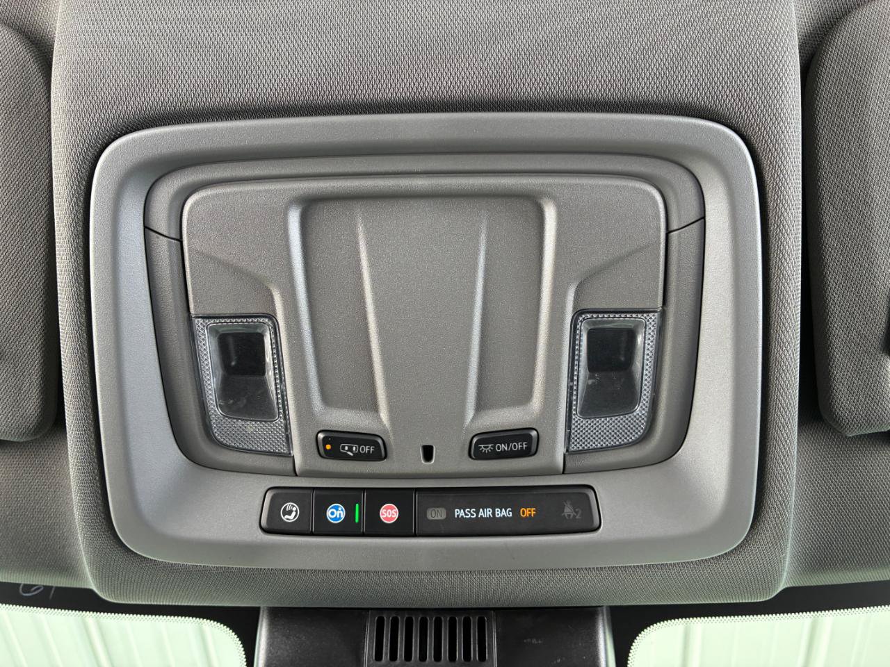 Used 2025 GMC Sierra 1500 SLT AWD/4WD image 11