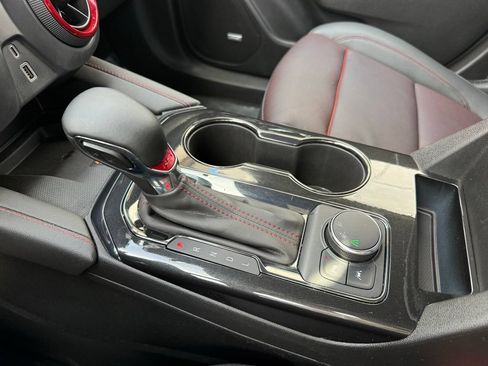 Used 2025 Chevrolet Blazer RS FWD image 24