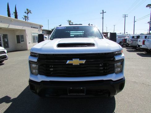 Used 2025 Chevrolet Silverado 3500 W/T AWD/4WD image 3