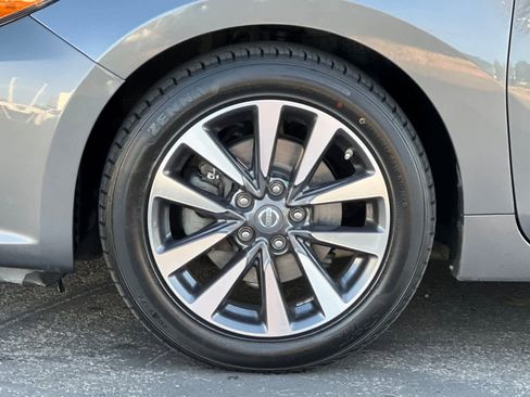 Used 2017 Nissan Altima 2.5 SV image 34