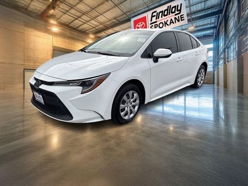 Used 2022 Toyota Corolla LE image 1