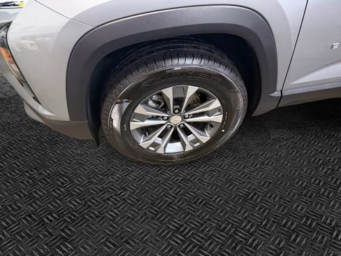 Certified 2025 Chevrolet Equinox LT w/ Convenience Package II image 11