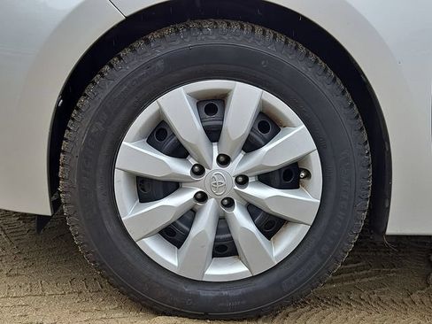 Used 2016 Toyota Corolla LE FWD image 23