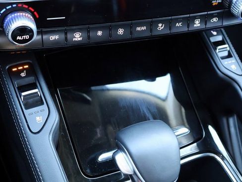 Used 2024 Kia Telluride SX Prestige image 8