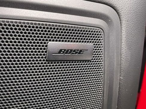 Certified 2025 Porsche Macan Turbo image 39