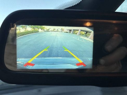 Used 2020 Dodge Journey SE image 21