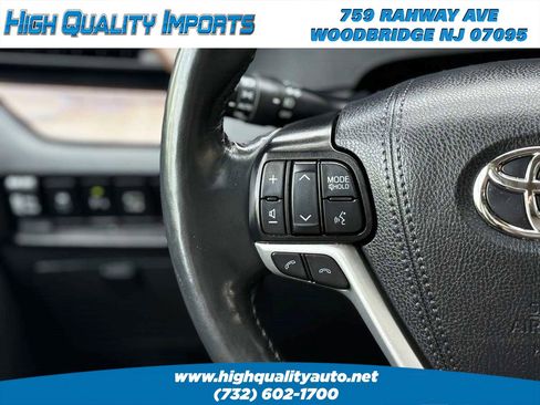 Used 2020 Toyota Sienna Limited Premium AWD/4WD image 43