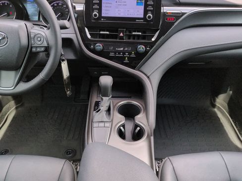 Certified 2024 Toyota Camry SE FWD image 18