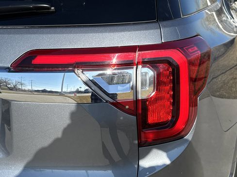 Used 2021 GMC Acadia Denali w/ Denali Ultimate Package image 11