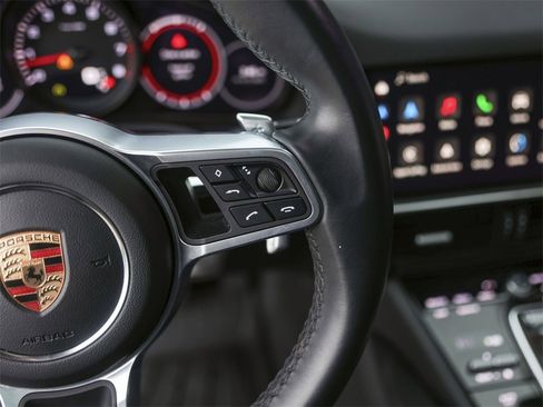 Certified 2023 Porsche Cayenne image 18