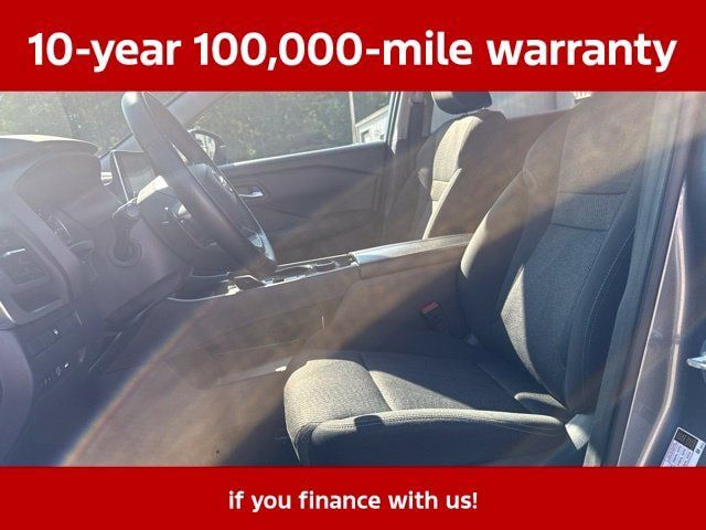 Used 2025 Nissan Rogue SV AWD/4WD image 21