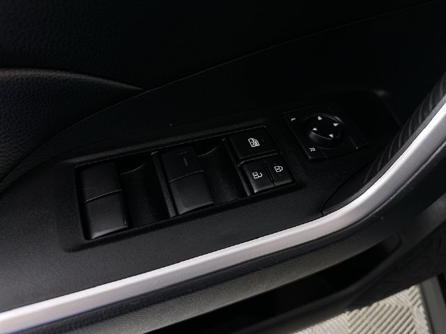 Used 2025 Toyota RAV4 LE AWD/4WD image 24