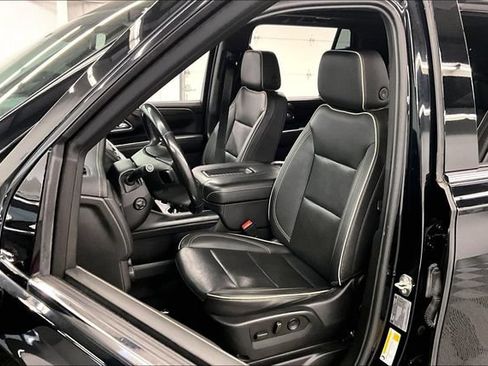 Used 2023 Chevrolet Tahoe Premier AWD/4WD image 24