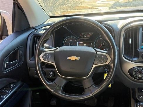 Used 2017 Chevrolet Colorado Z71 image 12