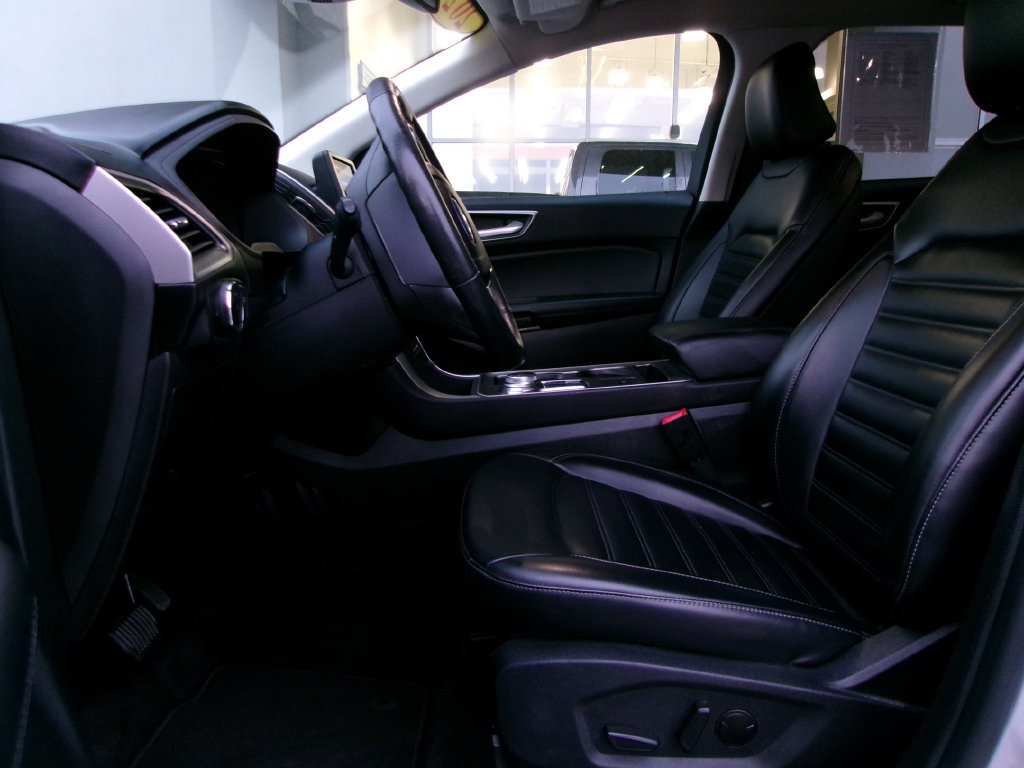 Used 2024 Ford Edge SEL AWD/4WD image 15