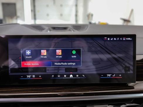 New 2026 BMW X7 M60i image 17