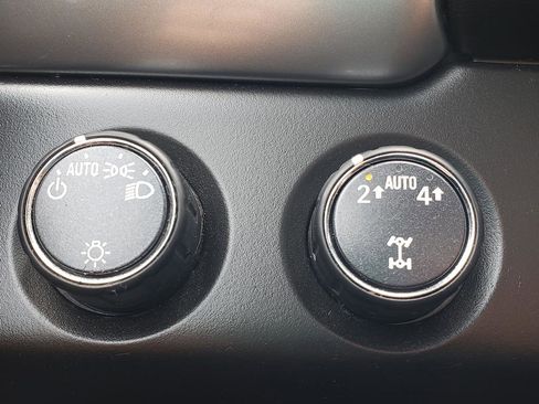 Used 2017 Chevrolet Tahoe LT image 19