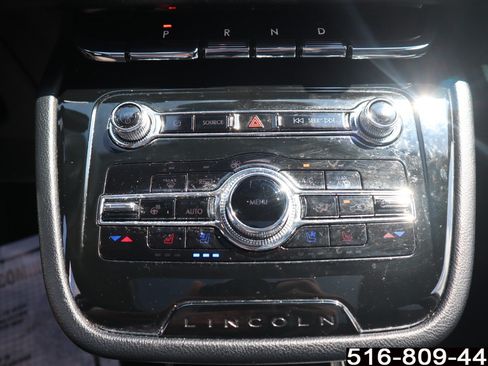 Used 2022 Lincoln Corsair AWD w/ Premium Package image 19