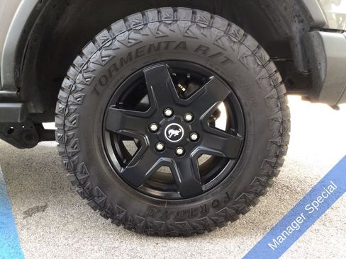 Used 2022 Ford Bronco Black Diamond AWD/4WD image 18