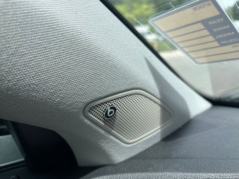 Used 2022 Volkswagen Taos SEL AWD/4WD image 15
