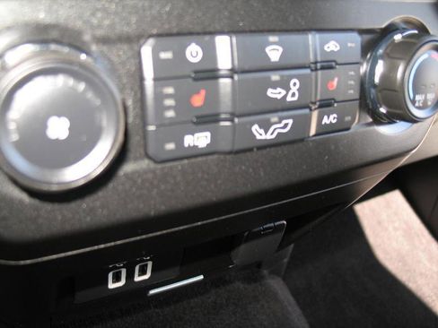 Used 2017 Ford F150 XLT w/ Equipment Group 302A Luxury image 41