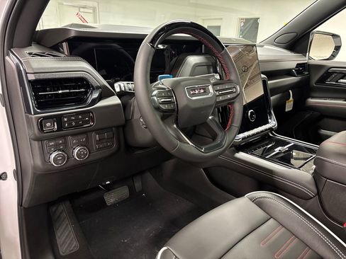 New 2026 GMC Yukon AT4 Ultimate AWD/4WD image 30