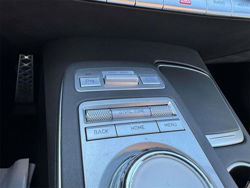Used 2024 Genesis GV70 3.5T Sport image 25