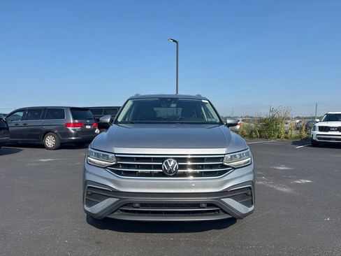 Used 2022 Volkswagen Tiguan SE AWD/4WD image 8