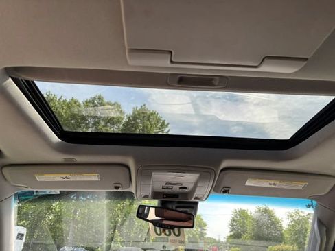 Used 2019 Chevrolet Tahoe Premier w/ Premier Plus Edition AWD/4WD image 23