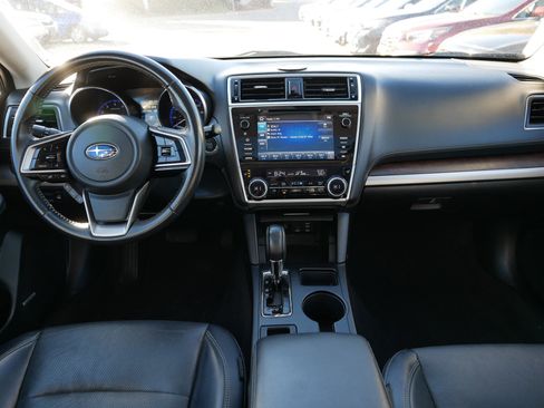 Used 2018 Subaru Outback 2.5i Limited w/ Popular Package #2 image 10