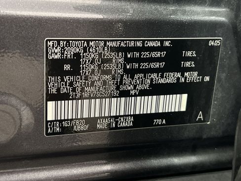 Used 2025 Toyota RAV4 LE AWD/4WD image 31