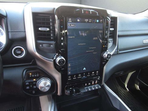 Used 2022 RAM 1500 Laramie AWD/4WD image 16